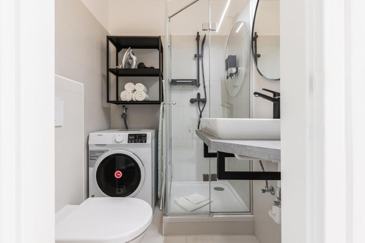 Bright Stylish Apartment With A Balcony In A Top Location Wenen Buitenkant foto