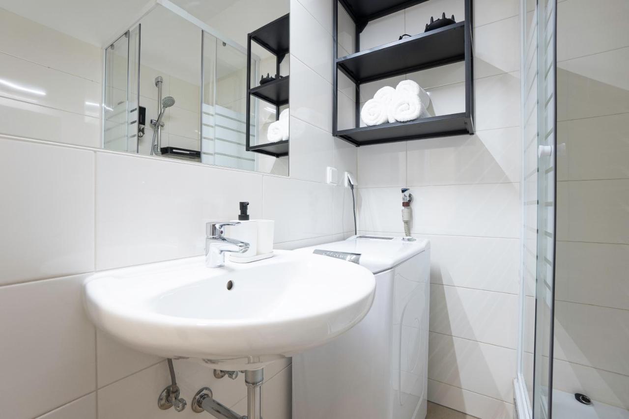 Bright Stylish Apartment With A Balcony In A Top Location Wenen Buitenkant foto