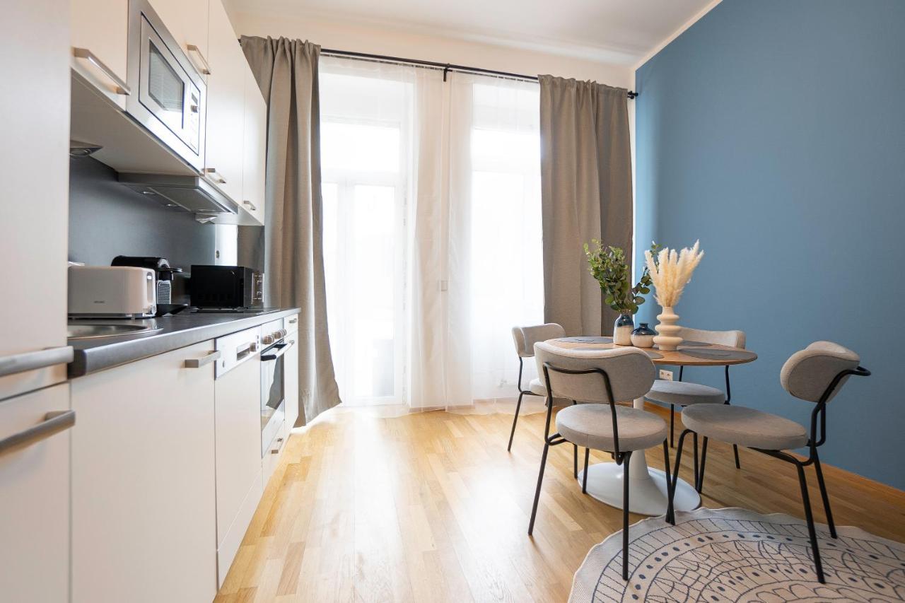 Bright Stylish Apartment With A Balcony In A Top Location Wenen Buitenkant foto