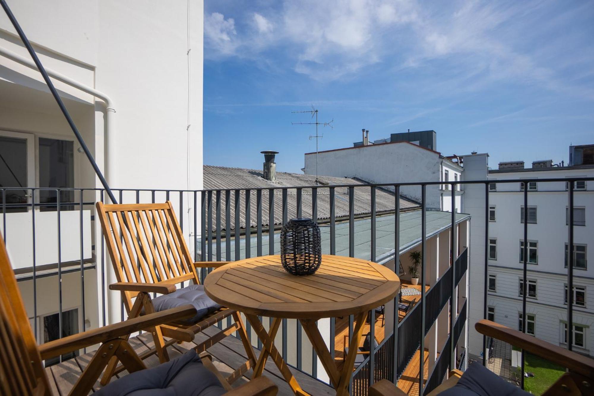 Bright Stylish Apartment With A Balcony In A Top Location Wenen Buitenkant foto