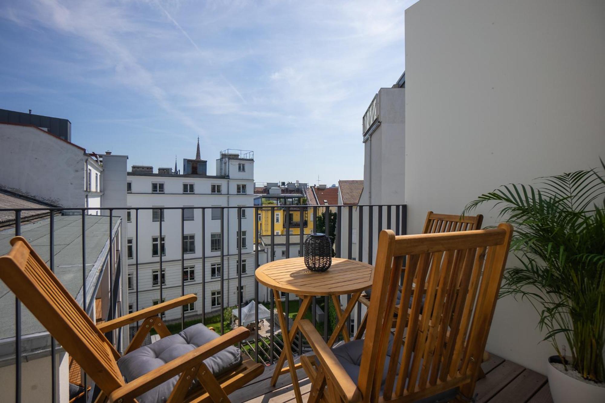 Bright Stylish Apartment With A Balcony In A Top Location Wenen Buitenkant foto