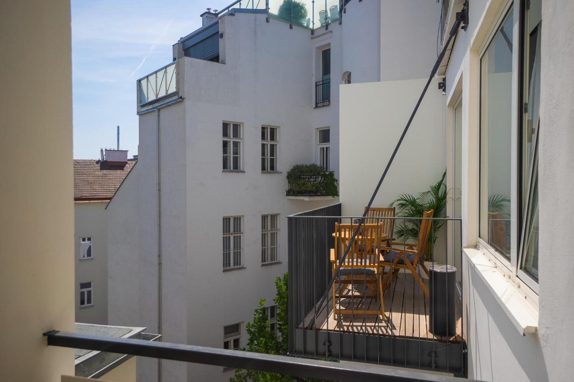 Bright Stylish Apartment With A Balcony In A Top Location Wenen Buitenkant foto